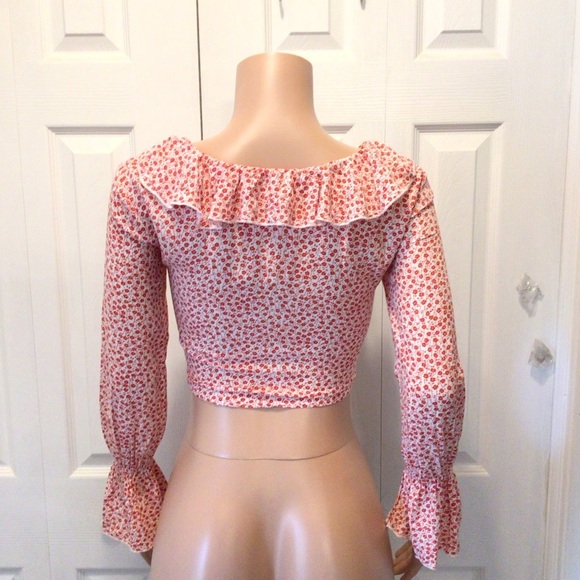 Who I Am Womens Red Distsy Floral Long Bell Sleeve Cropped Top Size 8 - Picture 5 of 6